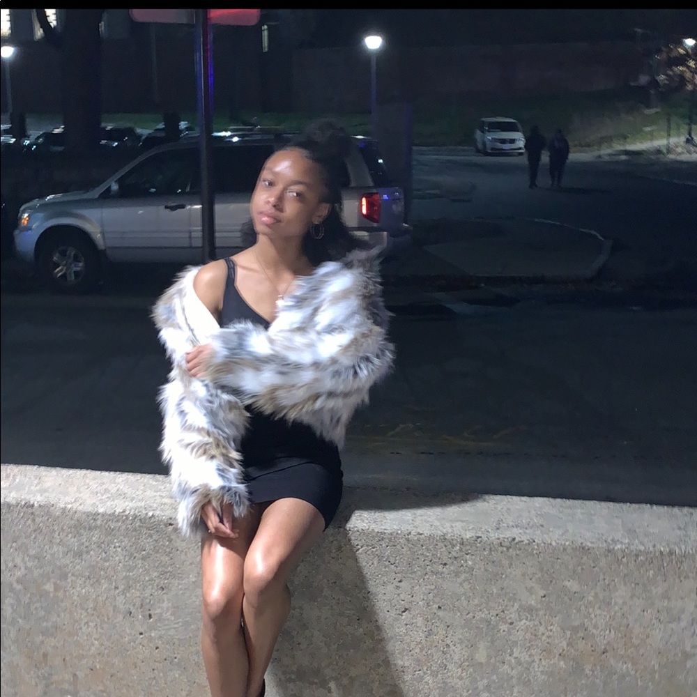 Meet your Posher, Christina